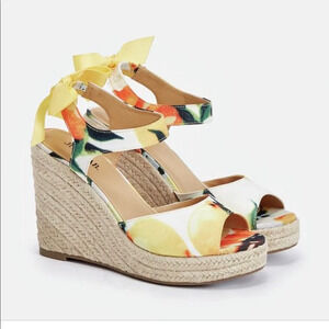 JustFab NWOT Sold out lemon espadrilles size9